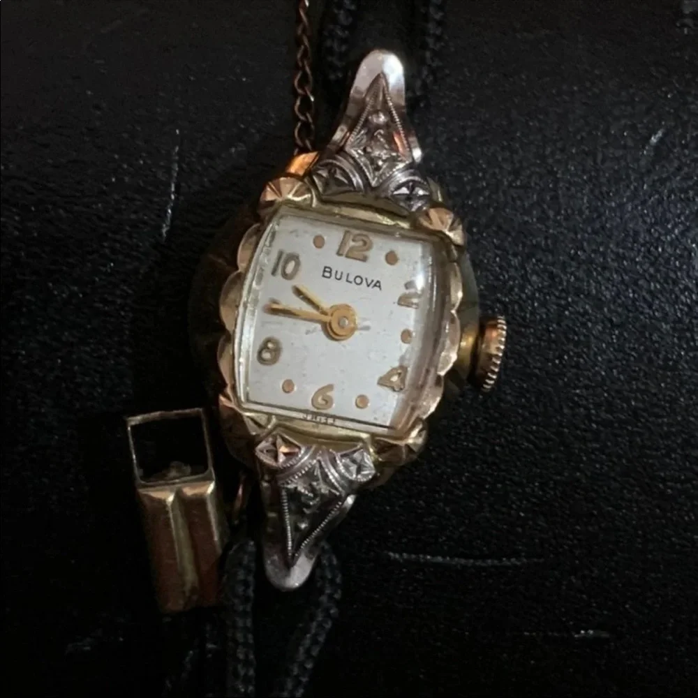 Bulova Vintage GOLD AND DIAMOND BULOVA LADIES WATCH VTG - Picture 3 of 8